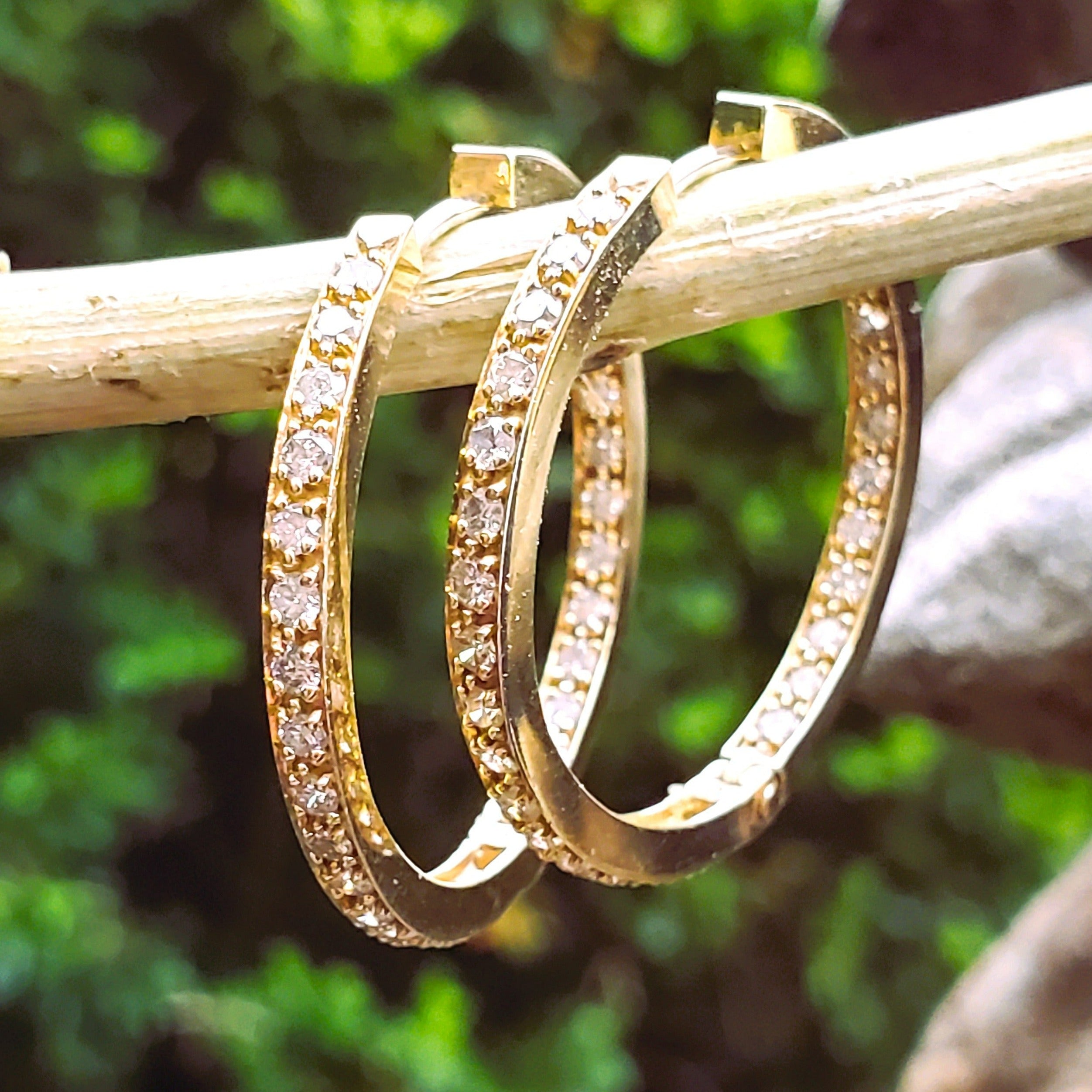 14k Yellow Gold 1.50 CTW Diamond Hoop Earrings   DER-25196