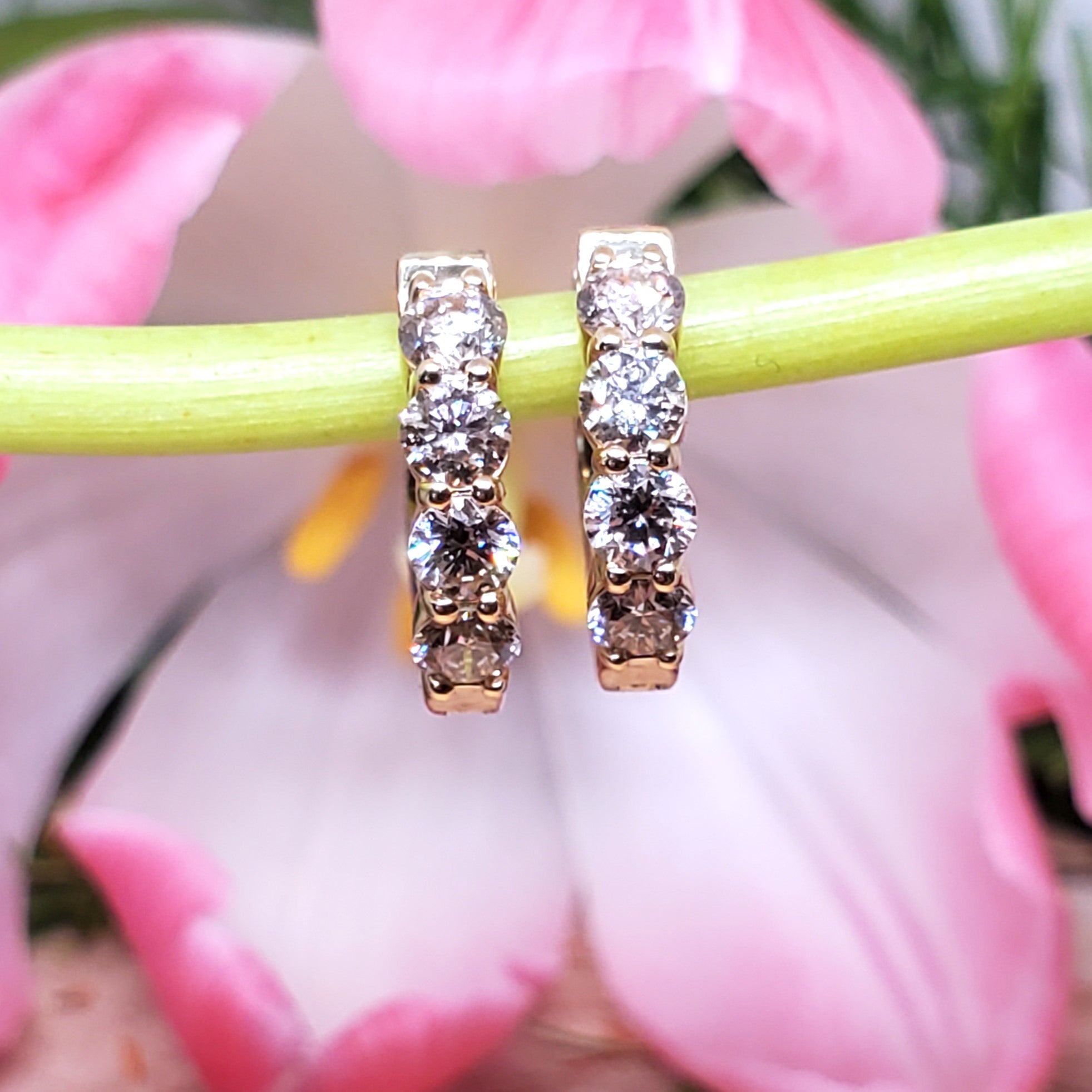 14k Yellow Gold Diamond Huggie Hoops DER-25957