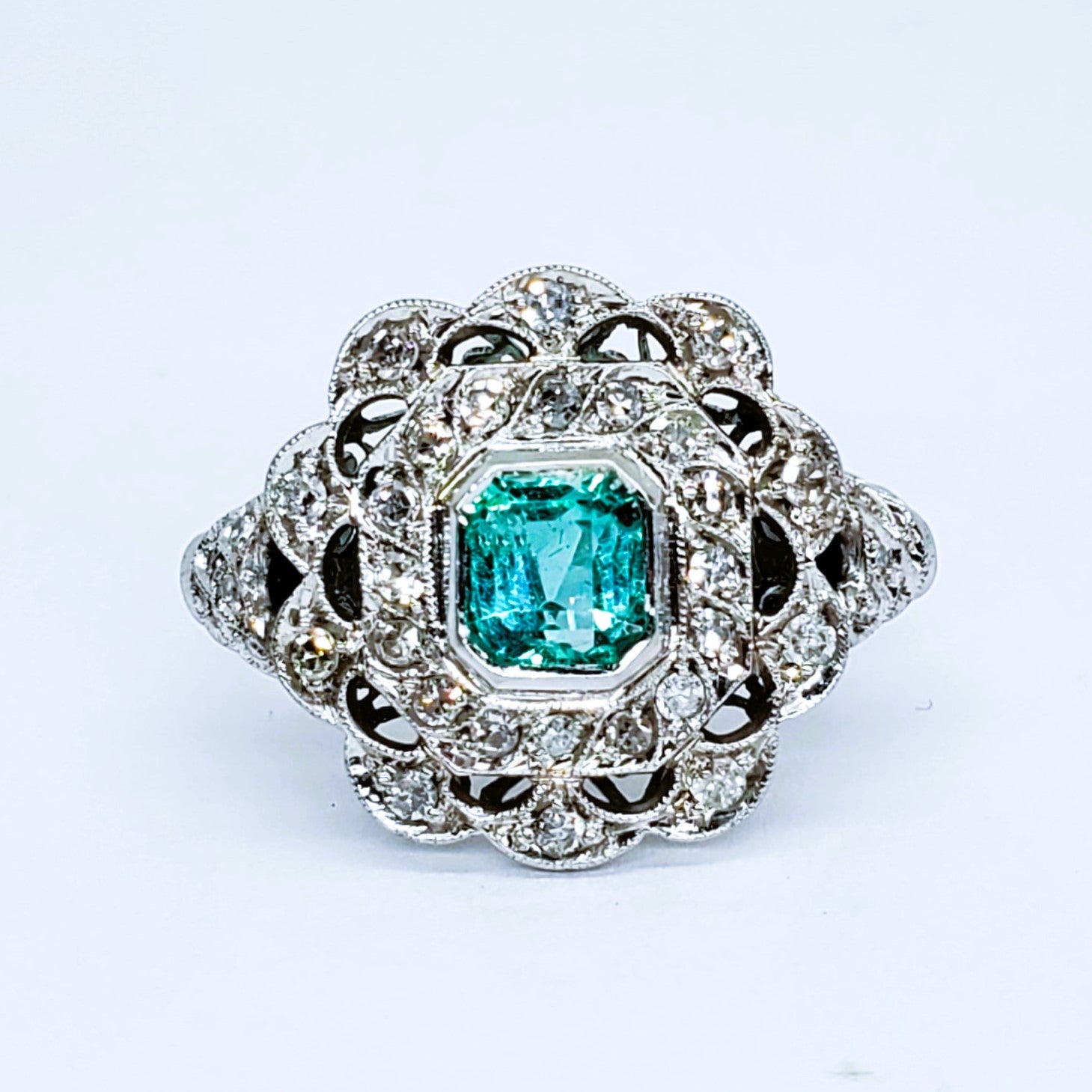 14k White Gold Green Stone & Diamond Filigree Ring DEJ-24499