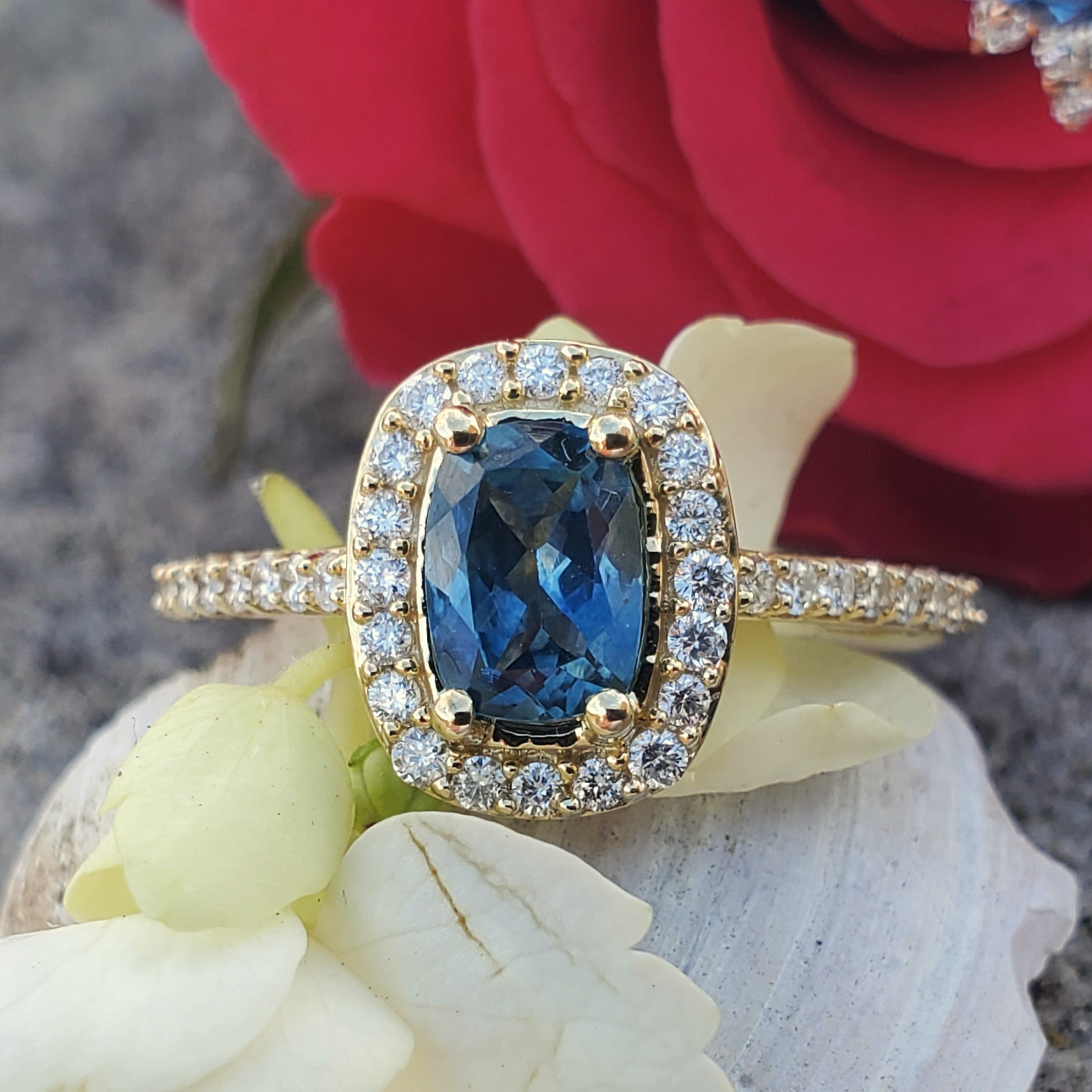 10K Yellow Gold Montana Sapphire & Diamond Halo Ring DCR-24740