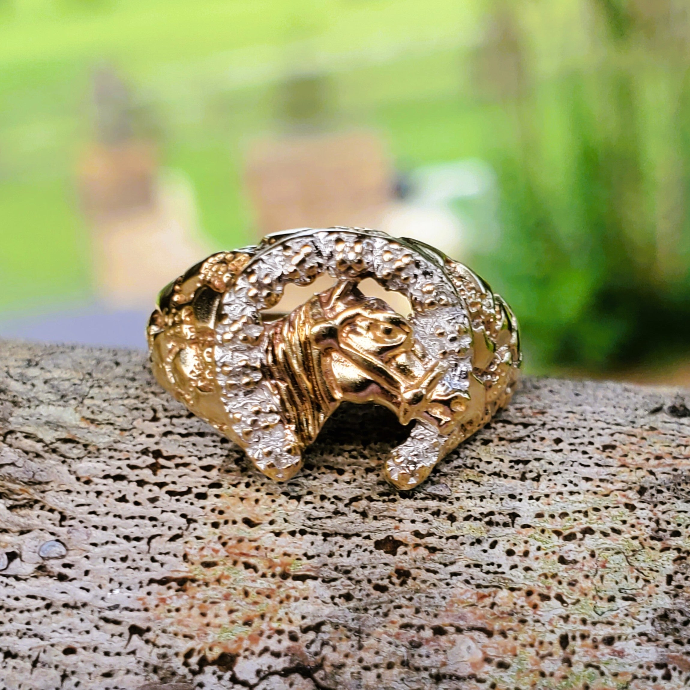 10k Yellow Gold Diamond Horse Head in a Horse Shoe Ring DEJ-24524