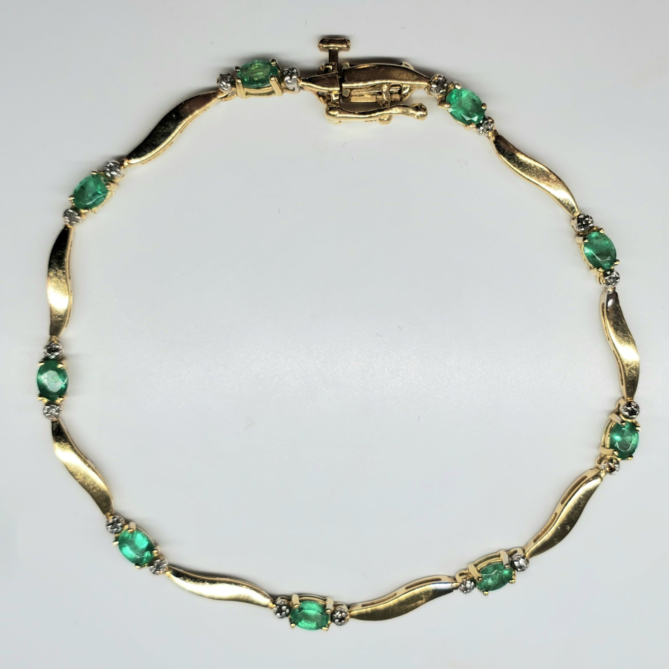 14K Yellow Gold Diamond Emerald Link Bracelet DEJ-24445