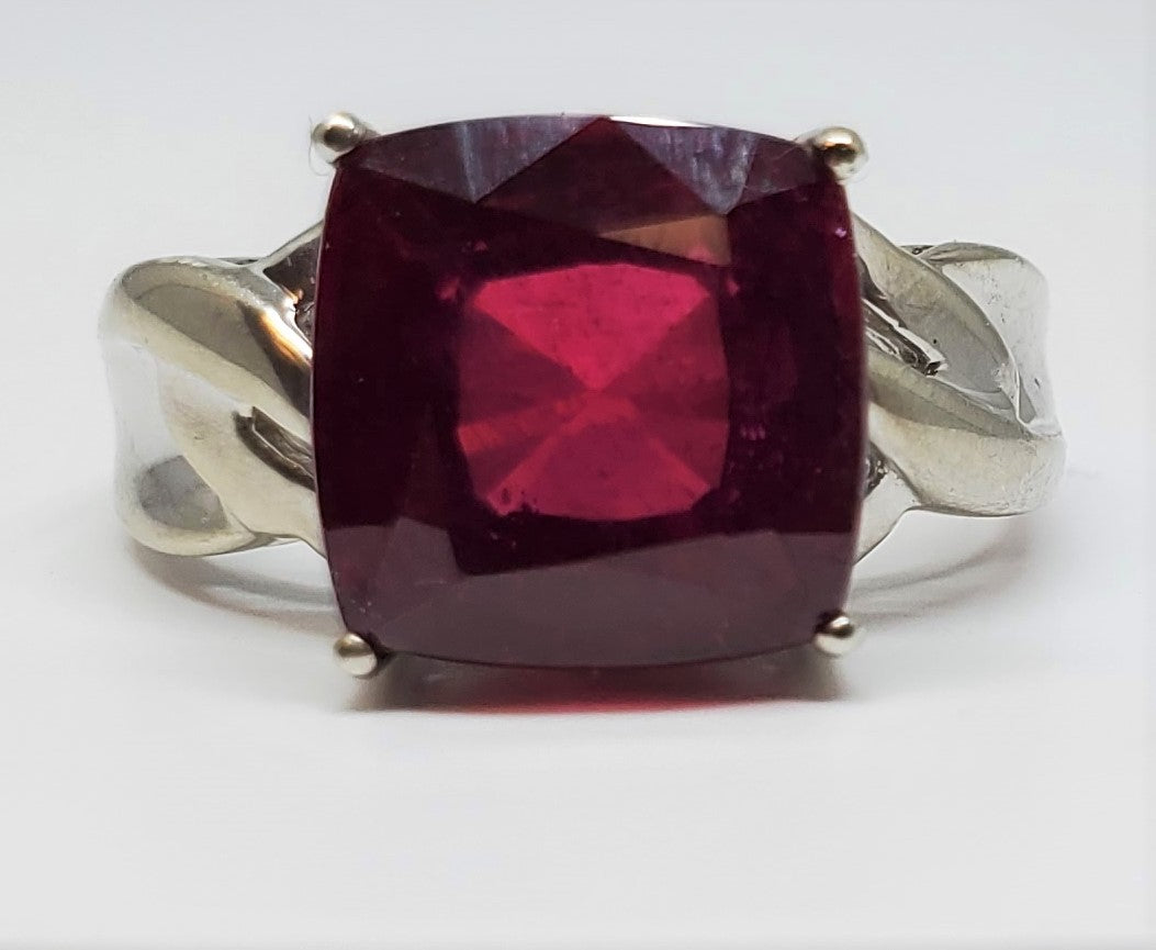 10k White Gold Ruby Ring GCR-20095
