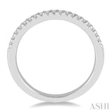 1/4 Ctw Round Cut Diamond Wedding Band in 14K White Gold