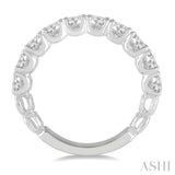 1 1/2 Ctw Lattice Round Cut Diamond Wedding Band in 14K White Gold