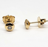 14K Gold Diamond Bezel Set Stud Earrings DER-26069